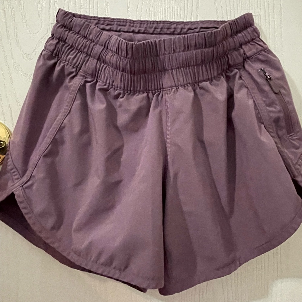 Women's Purple Elastic Wats Shorts lululemon